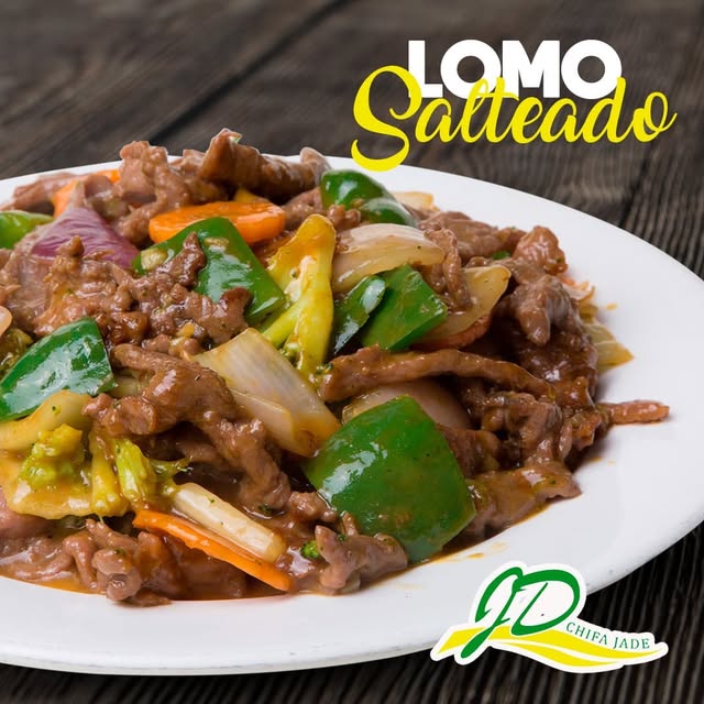 Lomo salteado — fotografía original de Chifa Jade